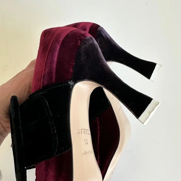The Attico Elsa Velvet pumps Burgundy plum Black buckle heel EUC US size 5
